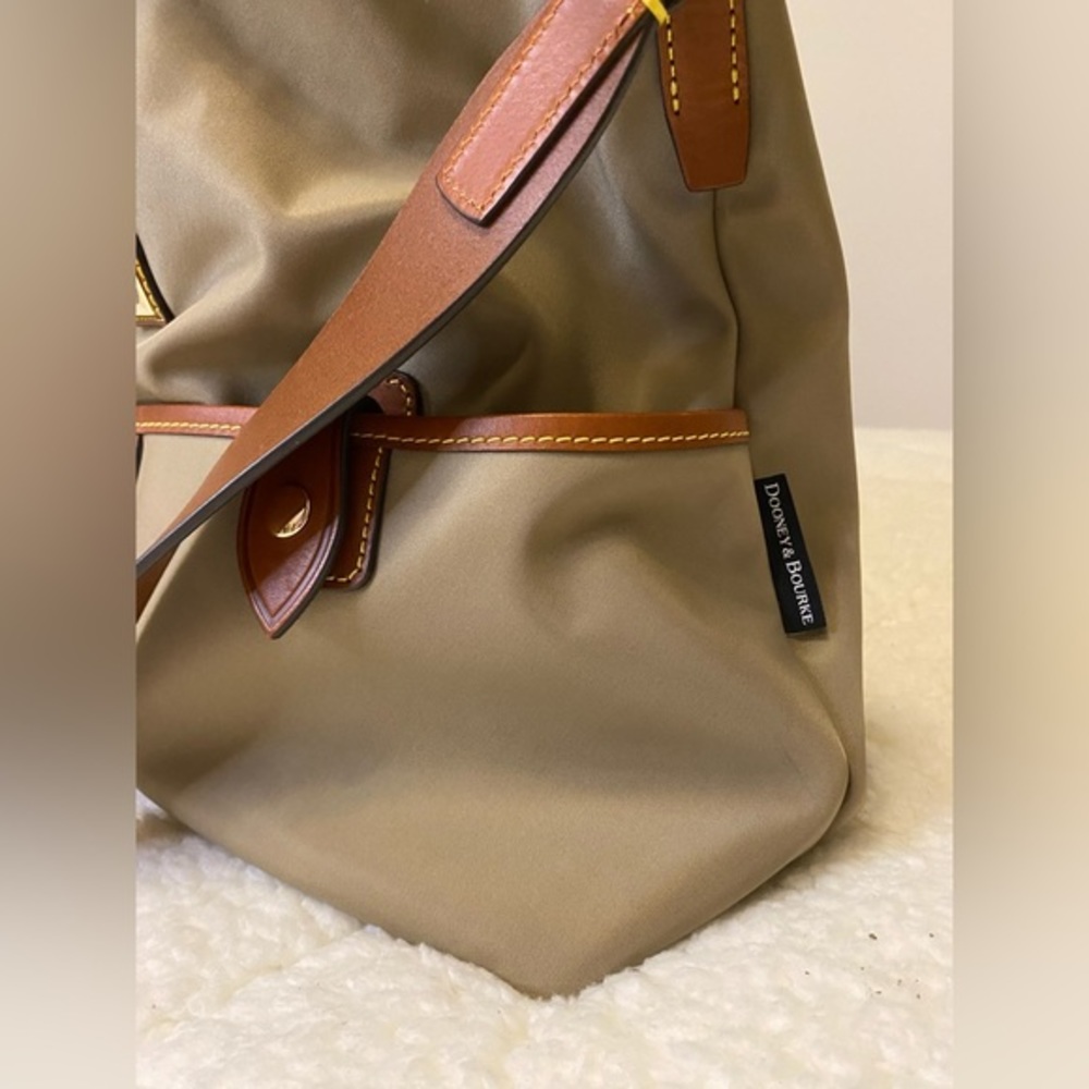 Dooney Bourke Pocket Sac Shoulder Bag - Picture 4 of 11